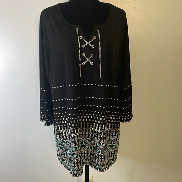 JM Collection Tunic - Picture 1 of 7